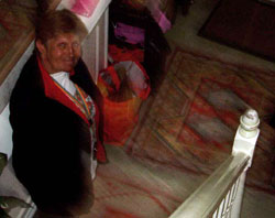 Landlady from Hell supervises an eviction