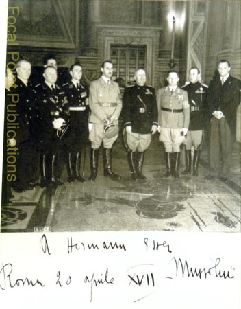 0102_Apr20_Rome_Duce_Esser